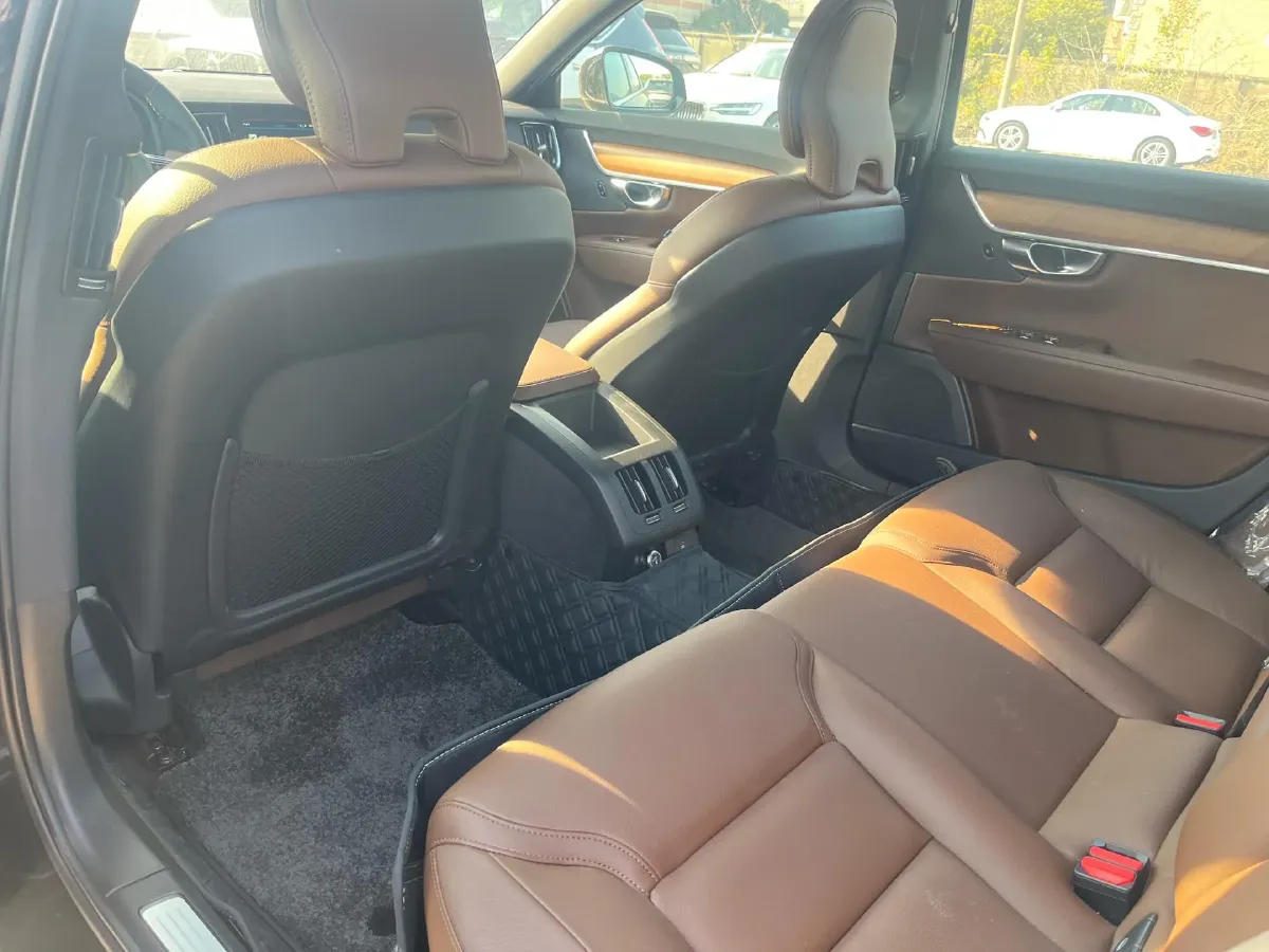 2025 Volvo S90 2.0T 250HP L4 8AT,autocango,china used car exporter,china ev exporter,chinese used car exporter,chinese used ev exporter