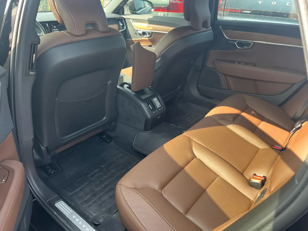 2025 Volvo S90 2.0T 250HP L4 8AT,autocango,china used car exporter,china ev exporter,chinese used car exporter,chinese used ev exporter