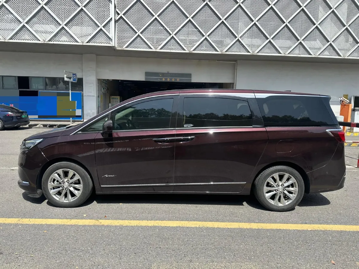 2022 Buick GL8 2.0T 237HP L4 9AT,autocango,china used car exporter,china ev exporter,chinese used car exporter,chinese used ev exporter