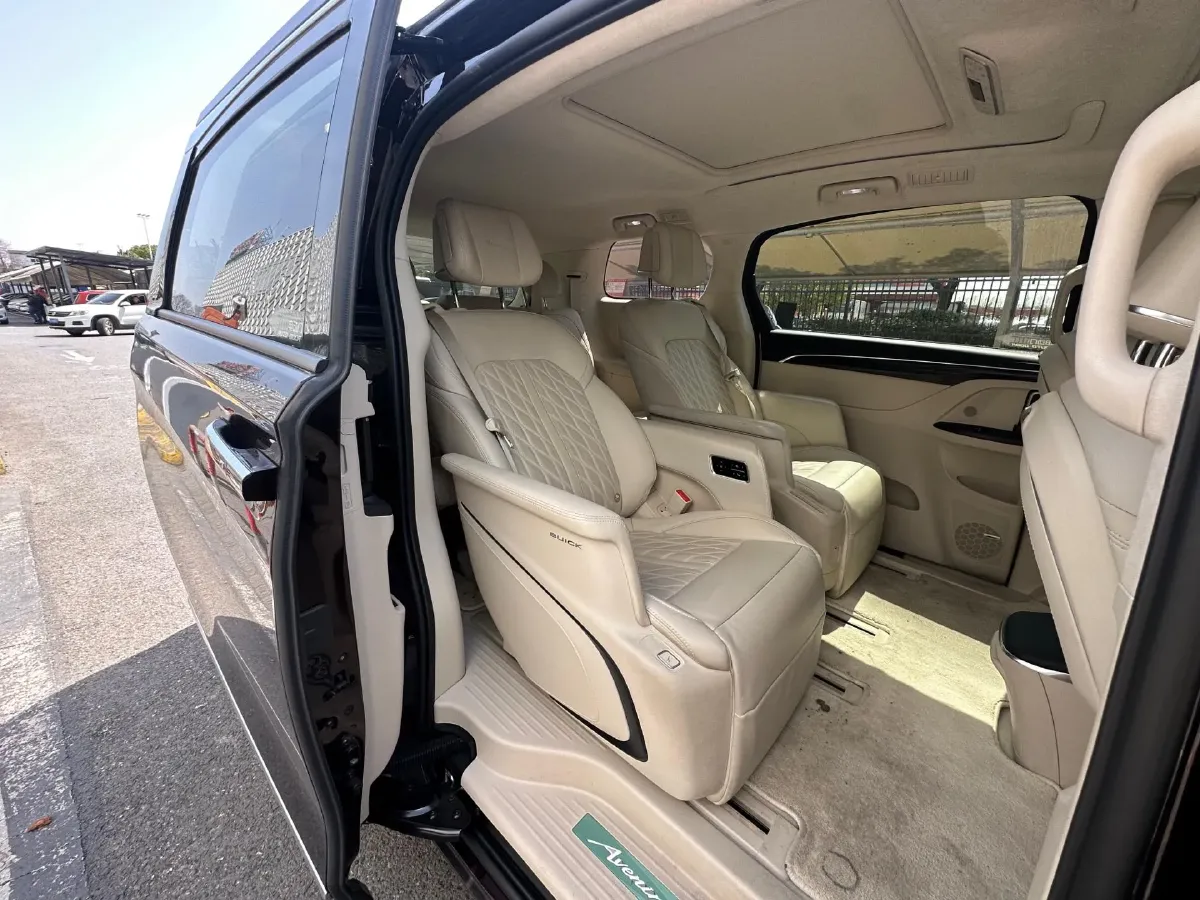 2022 Buick GL8 2.0T 237HP L4 9AT,autocango,china used car exporter,china ev exporter,chinese used car exporter,chinese used ev exporter