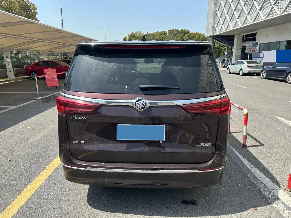 2022 Buick GL8 2.0T 237HP L4 9AT,autocango,china used car exporter,china ev exporter,chinese used car exporter,chinese used ev exporter