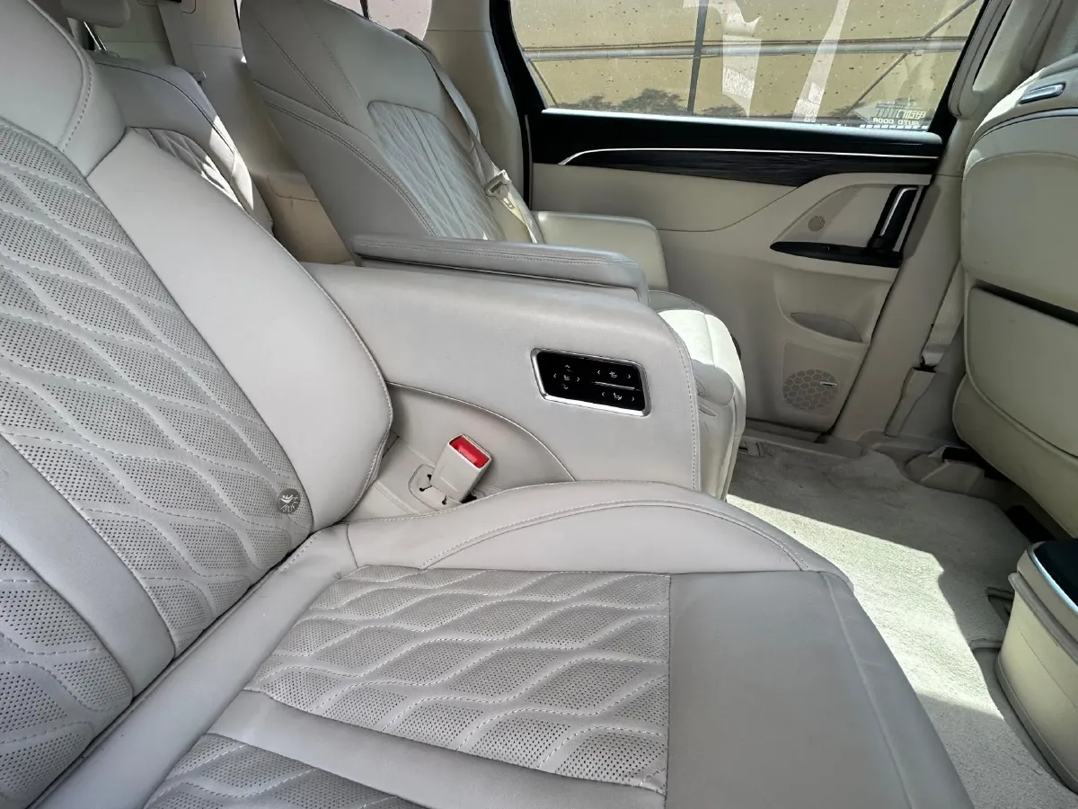 2022 Buick GL8 2.0T 237HP L4 9AT,autocango,china used car exporter,china ev exporter,chinese used car exporter,chinese used ev exporter