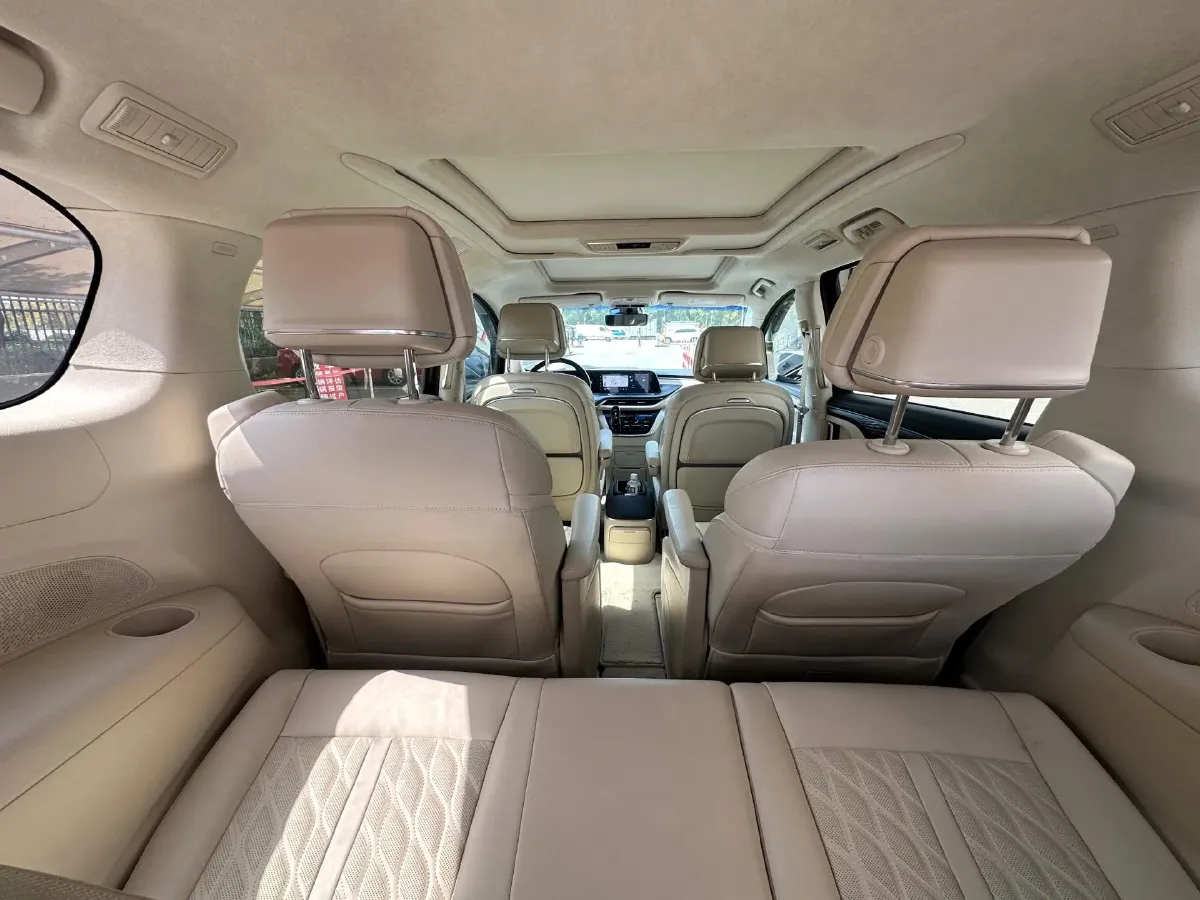 2022 Buick GL8 2.0T 237HP L4 9AT,autocango,china used car exporter,china ev exporter,chinese used car exporter,chinese used ev exporter