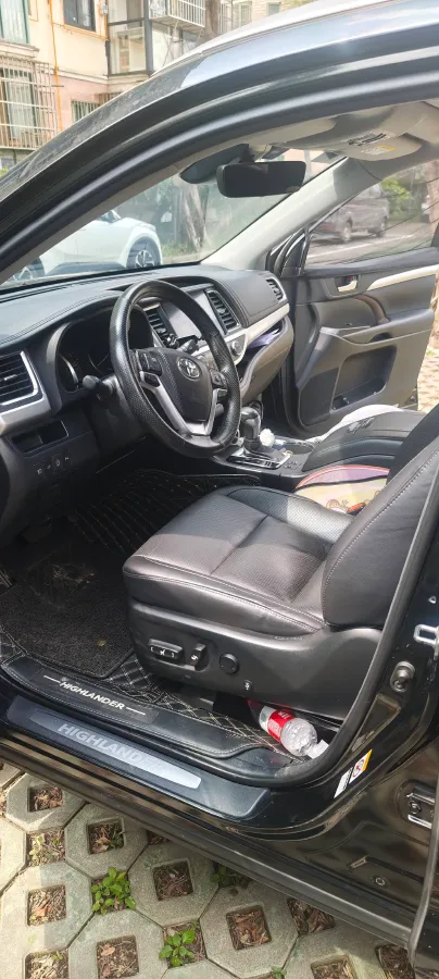 2018 Jeep Grand Commander 2.0T 265HP L4 9AT,autocango,china used car exporter,china ev exporter,chinese used car exporter,chinese used ev exporter