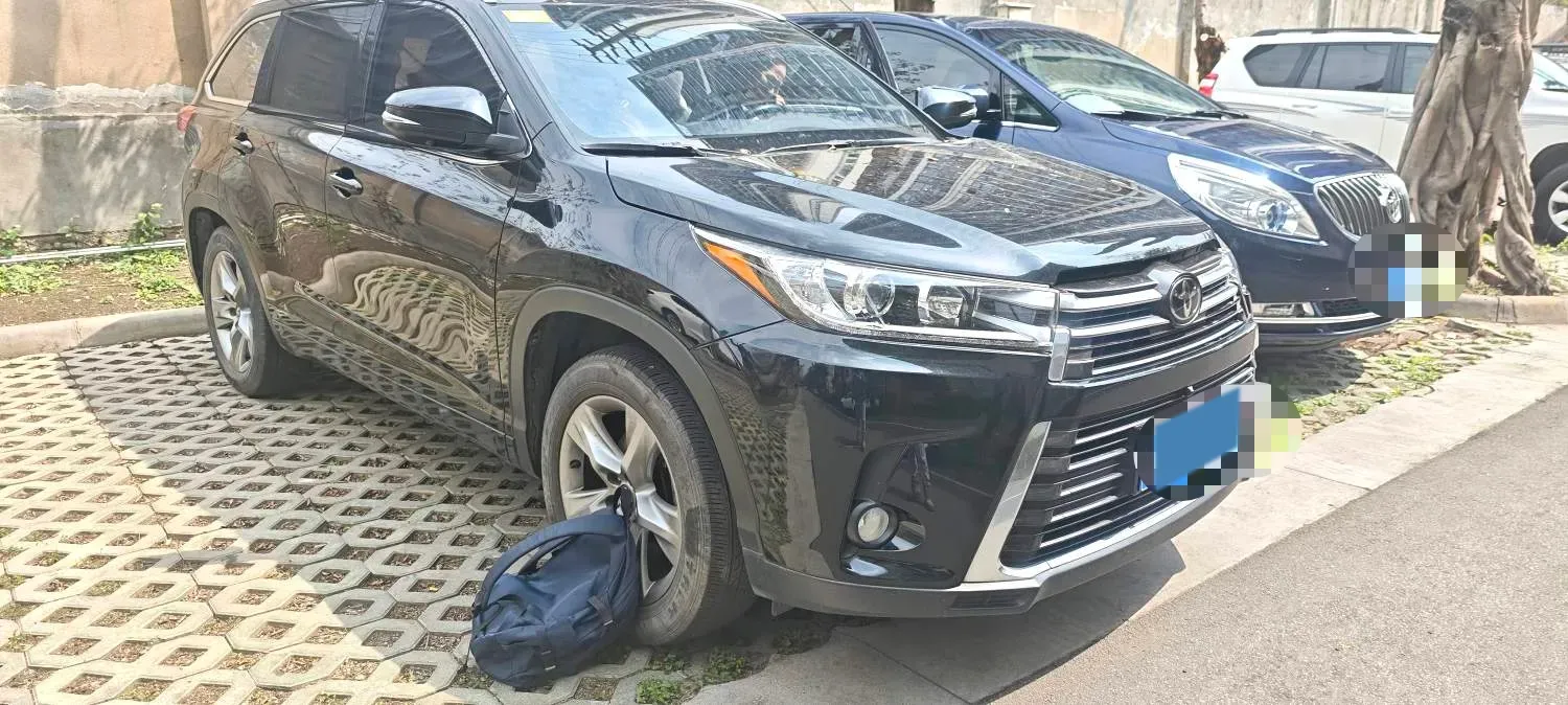 2018 Jeep Grand Commander 2.0T 265HP L4 9AT,autocango,china used car exporter,china ev exporter,chinese used car exporter,chinese used ev exporter