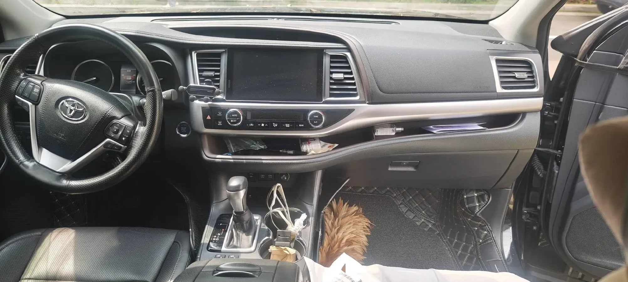 2018 Jeep Grand Commander 2.0T 265HP L4 9AT,autocango,china used car exporter,china ev exporter,chinese used car exporter,chinese used ev exporter