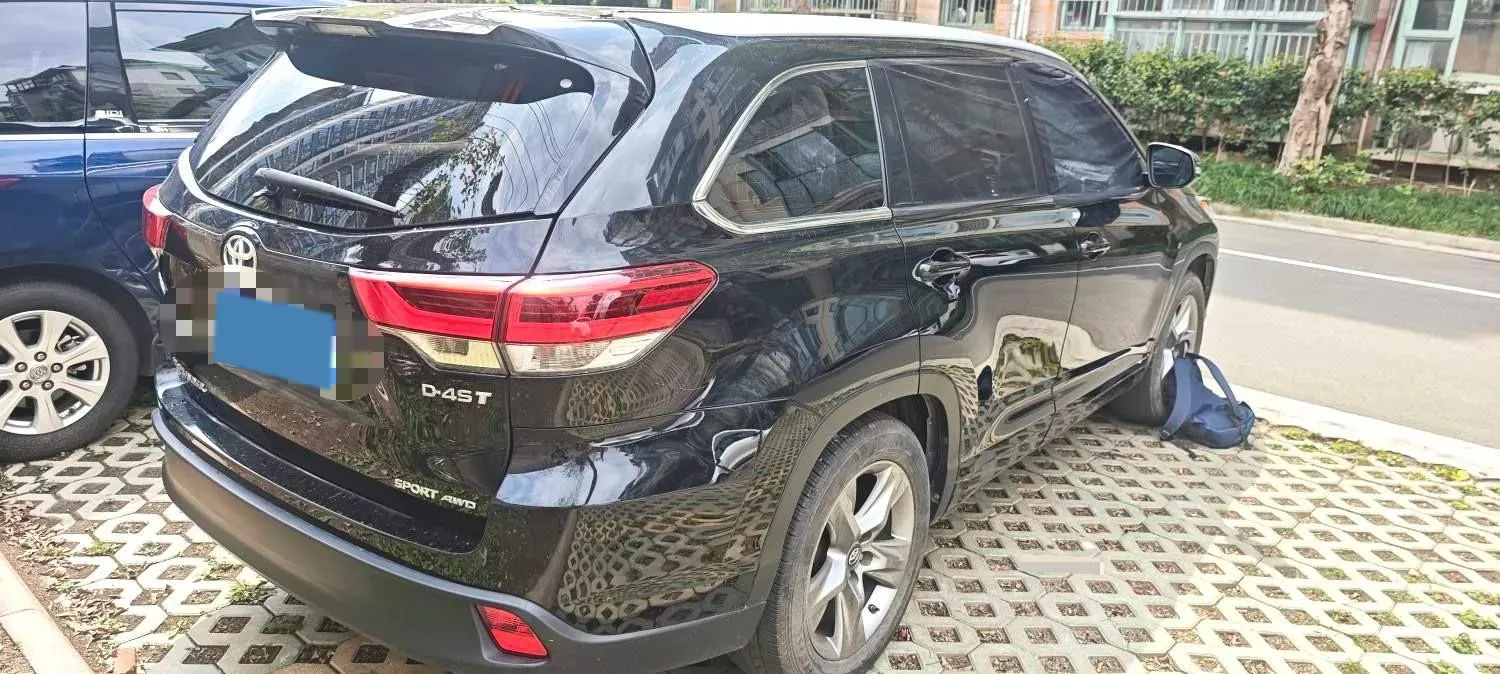 2018 Jeep Grand Commander 2.0T 265HP L4 9AT,autocango,china used car exporter,china ev exporter,chinese used car exporter,chinese used ev exporter