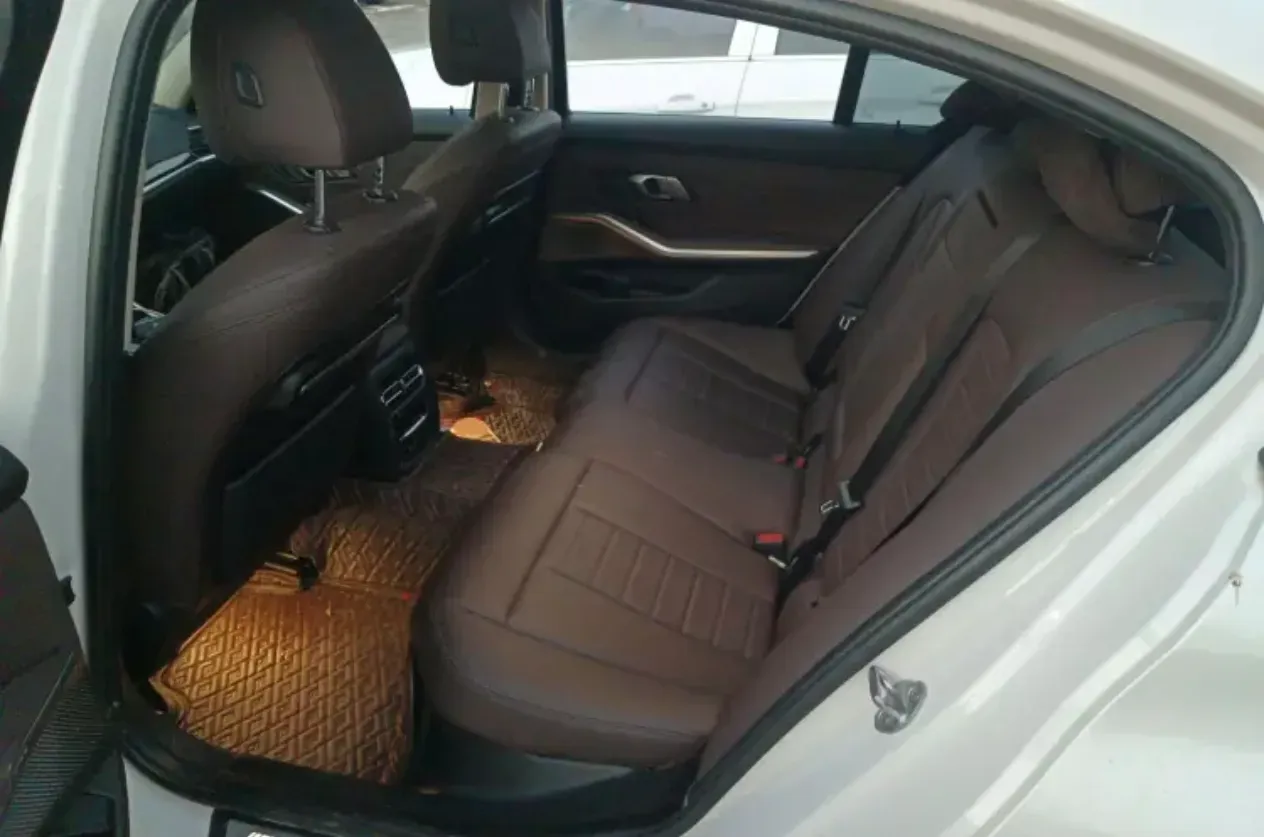 2021 BMW 3 Series 2.0T 156HP L4 8AT,autocango,china used car exporter,china ev exporter,chinese used car exporter,chinese used ev exporter