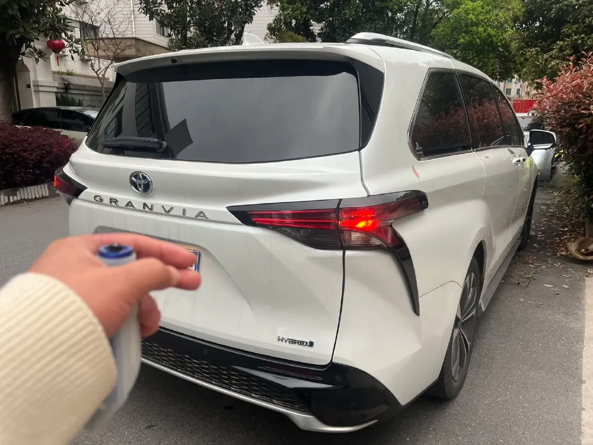 2023 Toyota Granvia 2.5L 189HP L4 E-CVT Hybrid,autocango,china used car exporter,china ev exporter,chinese used car exporter,chinese used ev exporter