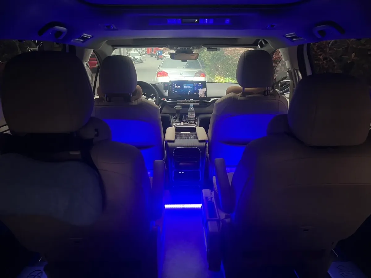 2023 Toyota Granvia 2.5L 189HP L4 E-CVT Hybrid,autocango,china used car exporter,china ev exporter,chinese used car exporter,chinese used ev exporter