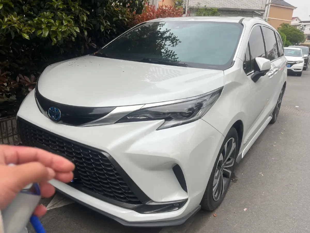 2023 Toyota Granvia 2.5L 189HP L4 E-CVT Hybrid,autocango,china used car exporter,china ev exporter,chinese used car exporter,chinese used ev exporter