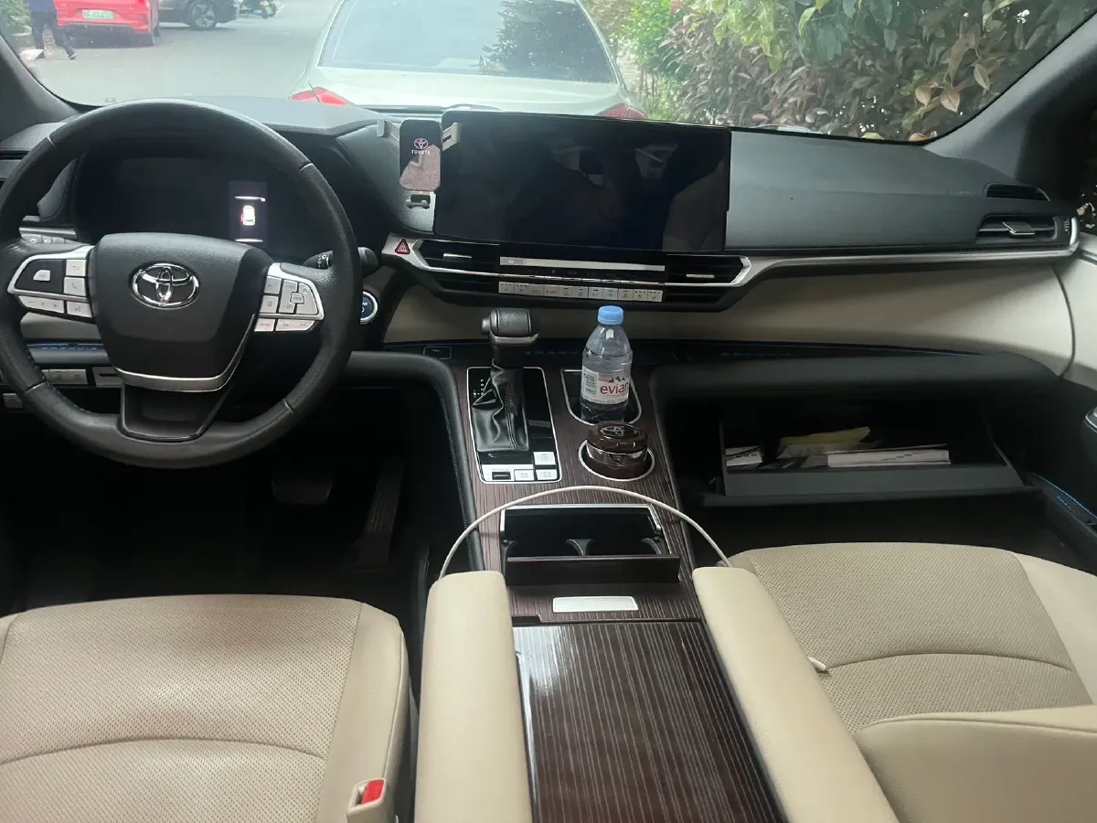 2023 Toyota Granvia 2.5L 189HP L4 E-CVT Hybrid,autocango,china used car exporter,china ev exporter,chinese used car exporter,chinese used ev exporter