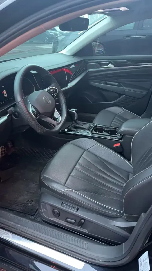 2024 Volkswagen Passat 2.0T 186HP L4 7DCT,autocango,china used car exporter,china ev exporter,chinese used car exporter,chinese used ev exporter