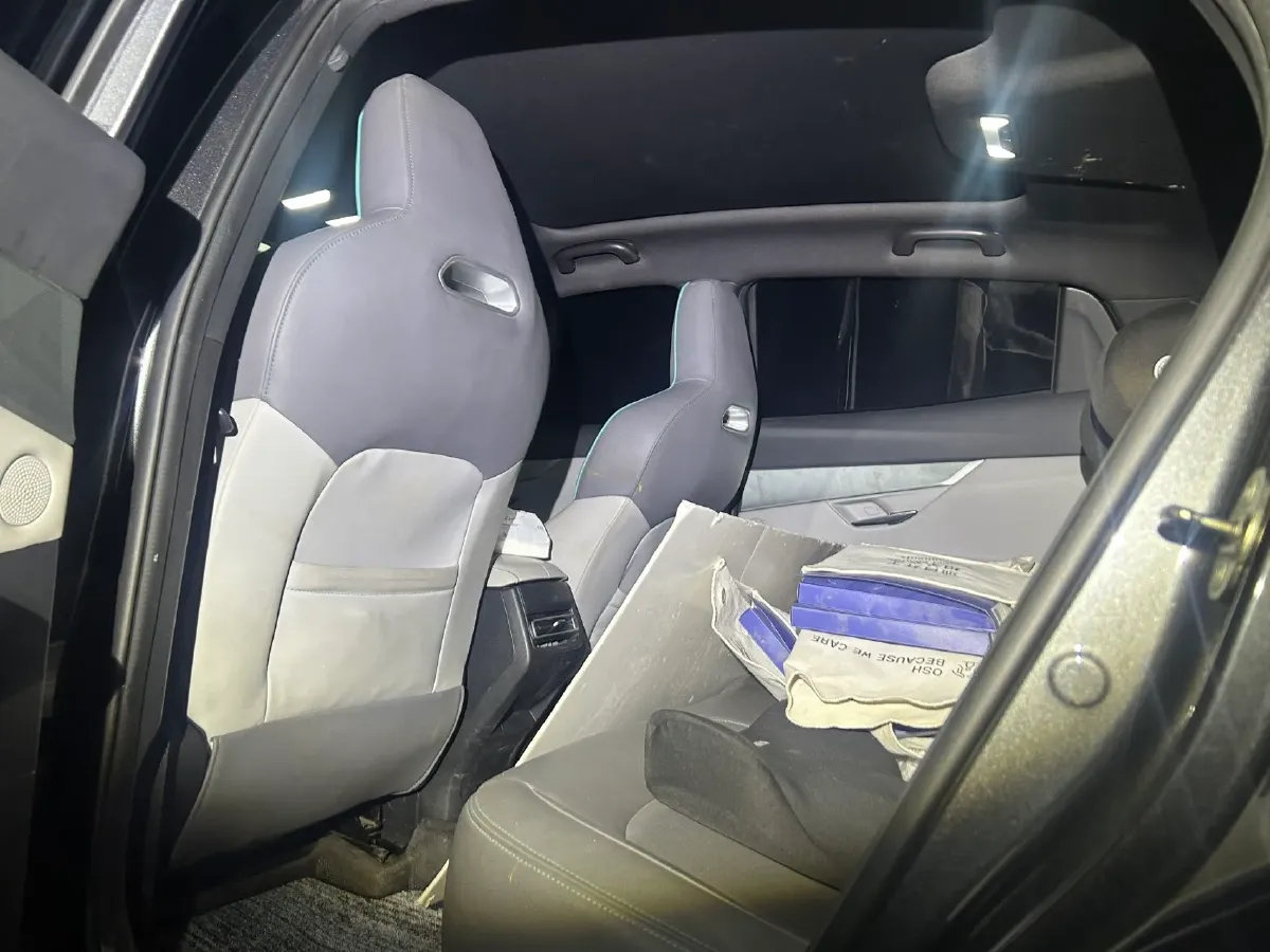 2023 ChangAn UNI-T 1.5T 188HP L4 7DCT,autocango,china used car exporter,china ev exporter,chinese used car exporter,chinese used ev exporter