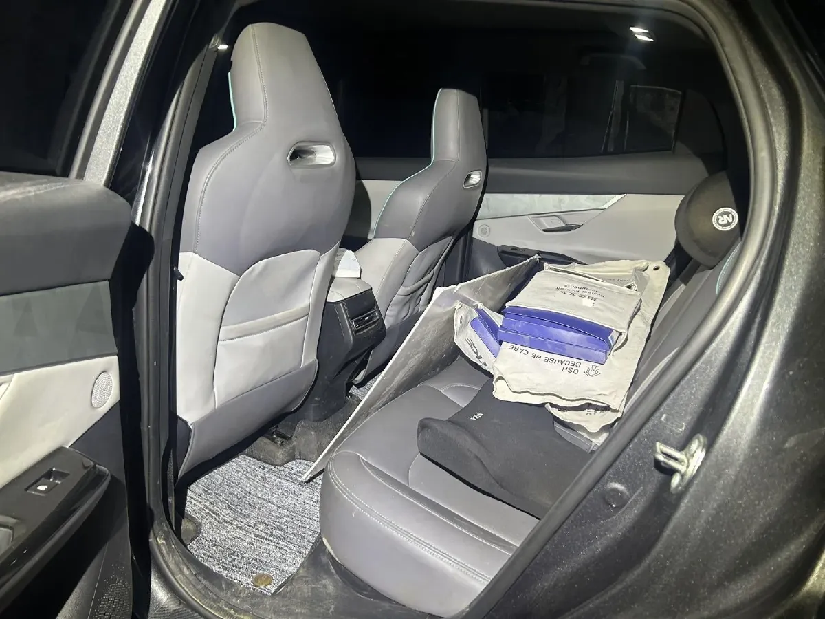 2023 ChangAn UNI-T 1.5T 188HP L4 7DCT,autocango,china used car exporter,china ev exporter,chinese used car exporter,chinese used ev exporter