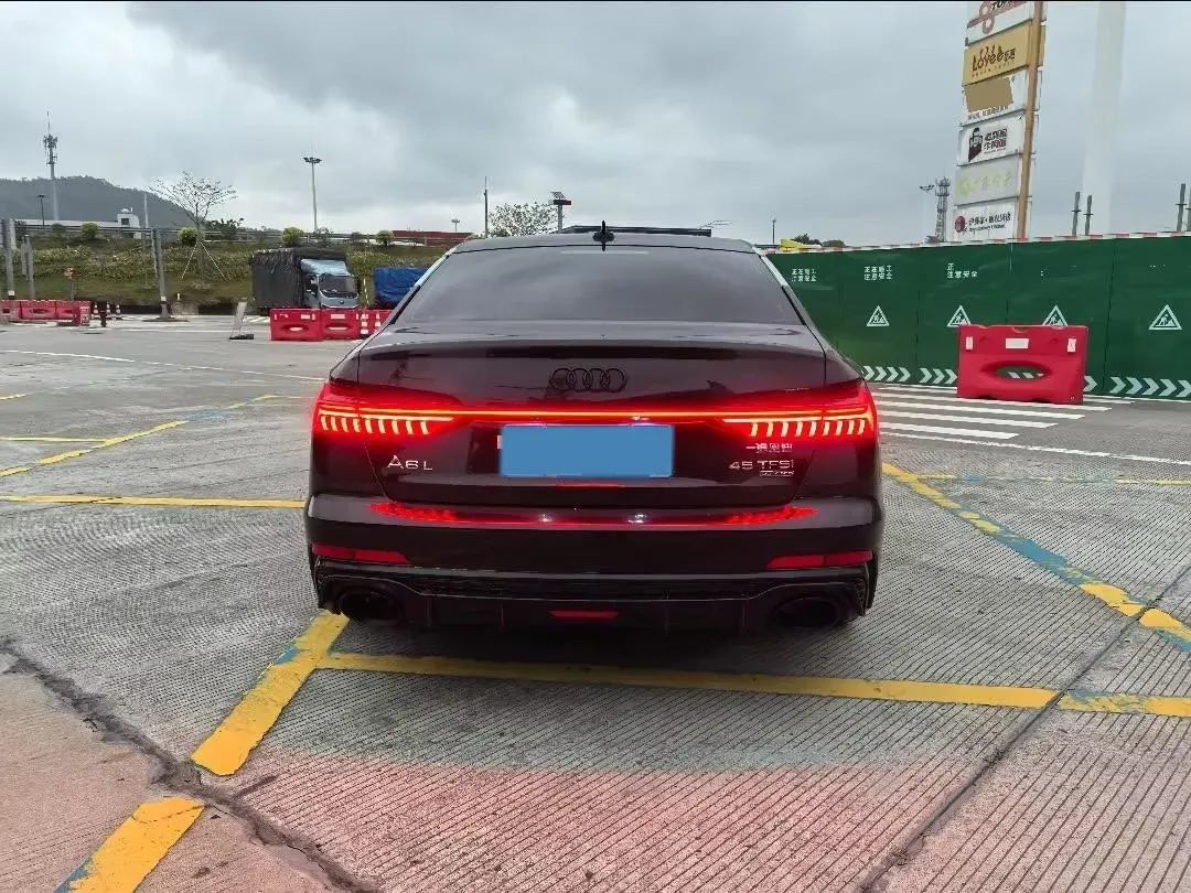 2024 Audi A6L 2.0T 245HP L4 7DCT,autocango,china used car exporter,china ev exporter,chinese used car exporter,chinese used ev exporter