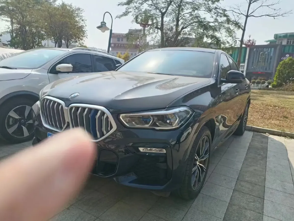 2022 BMW X6 3.0T 333HP L6 8AT,autocango,china used car exporter,china ev exporter,chinese used car exporter,chinese used ev exporter