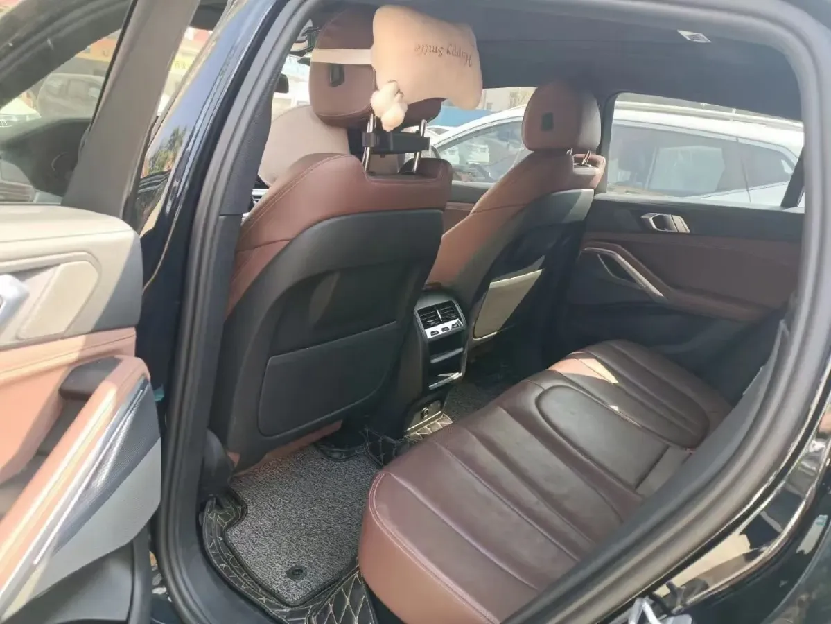 2022 BMW X6 3.0T 333HP L6 8AT,autocango,china used car exporter,china ev exporter,chinese used car exporter,chinese used ev exporter