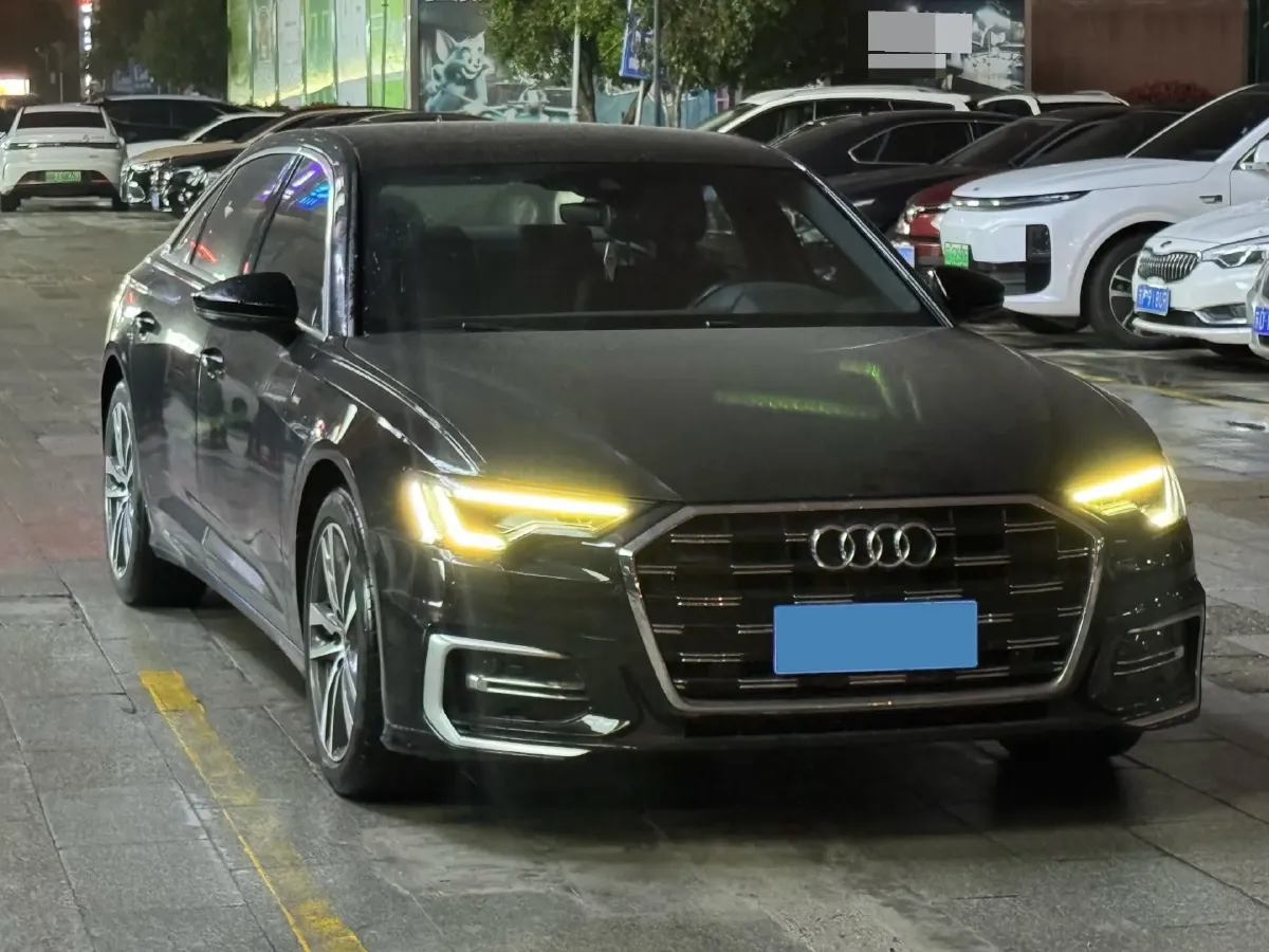 2023 Audi A6L 2.0T 190HP L4 7DCT,autocango,china used car exporter,china ev exporter,chinese used car exporter,chinese used ev exporter