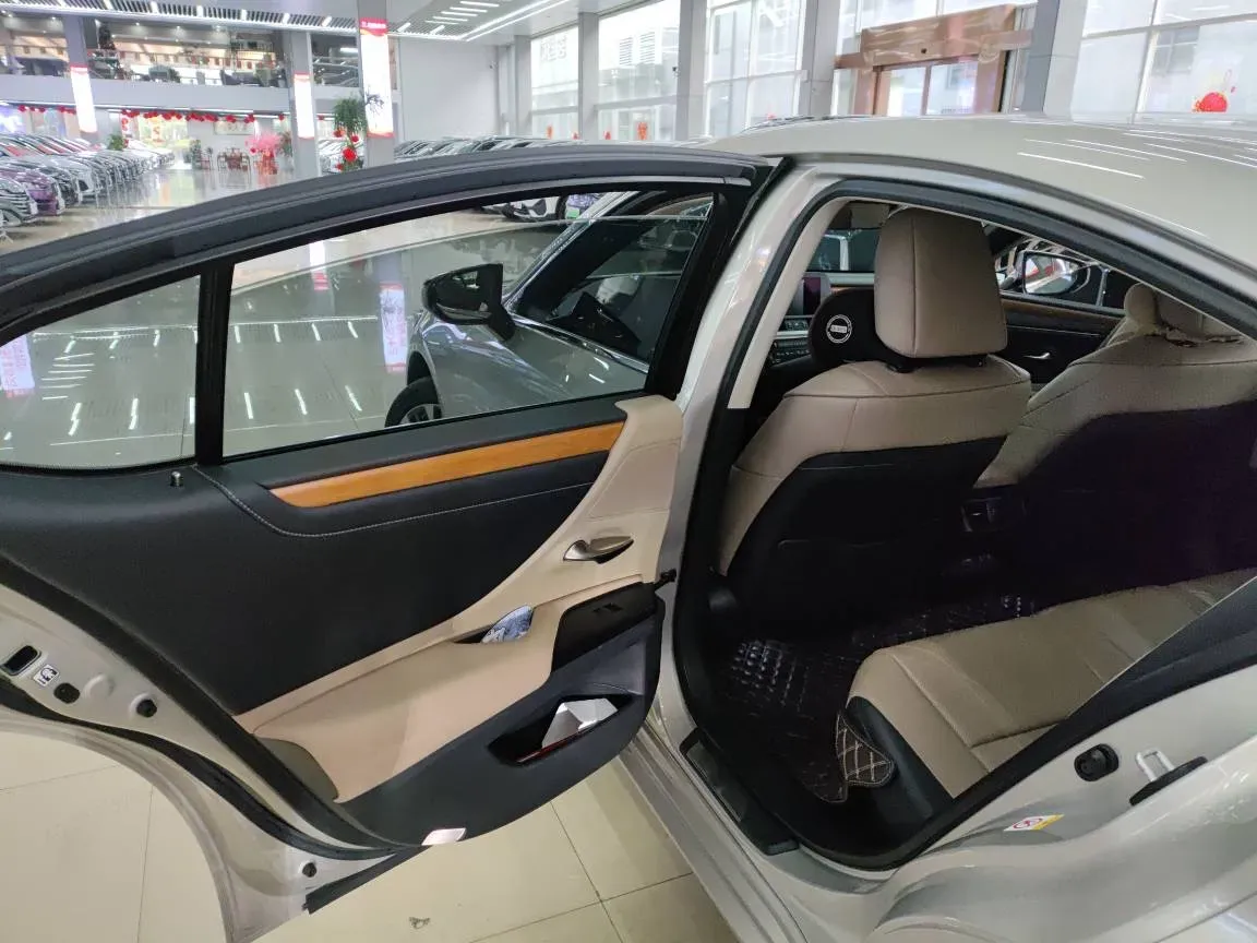 2018 Lexus ES 2.5L 178HP L4 E-CVT Hybrid,autocango,china used car exporter,china ev exporter,chinese used car exporter,chinese used ev exporter