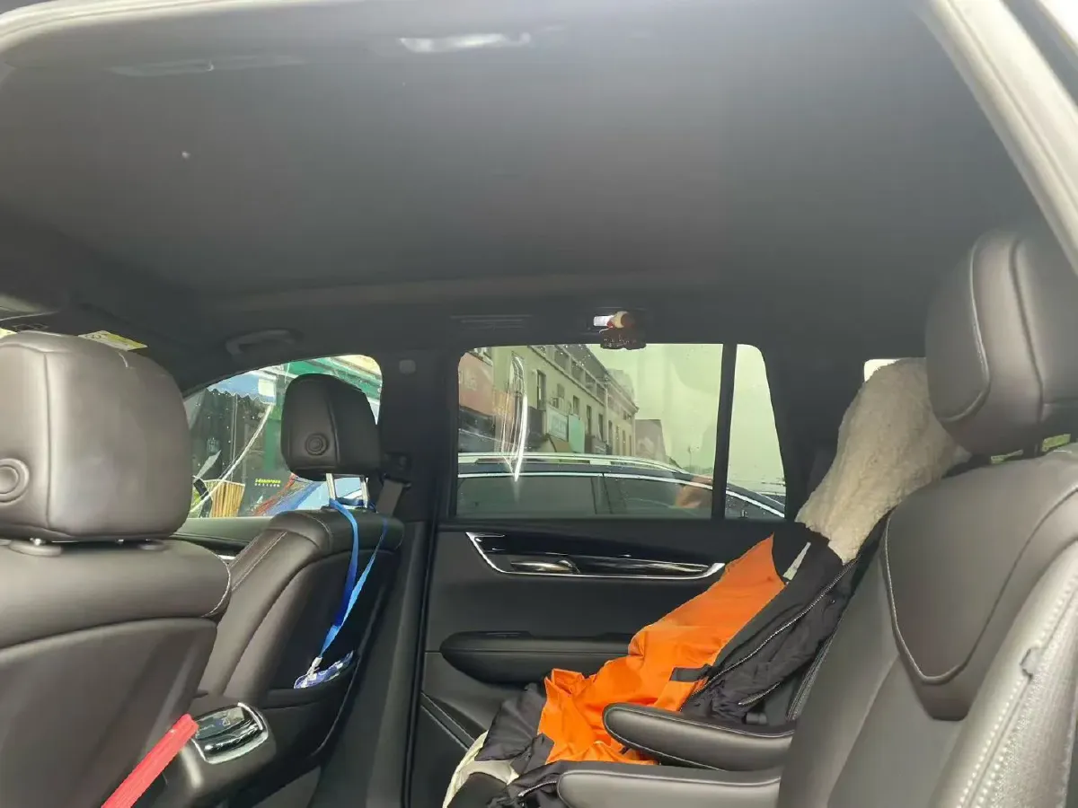 2021 Cadillac XT6 2.0T 237HP L4 9AT,autocango,china used car exporter,china ev exporter,chinese used car exporter,chinese used ev exporter