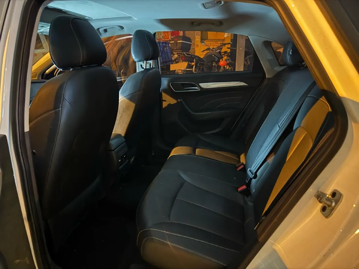 2019 Roewe i6 1.5T 169HP L4 AMT PHEV 9.1KWH,autocango,china used car exporter,china ev exporter,chinese used car exporter,chinese used ev exporter