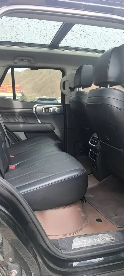 2024 Tank 400 2.0T 252HP L4 9AT PHEV 36.7/37.1KWH,autocango,china used car exporter,china ev exporter,chinese used car exporter,chinese used ev exporter