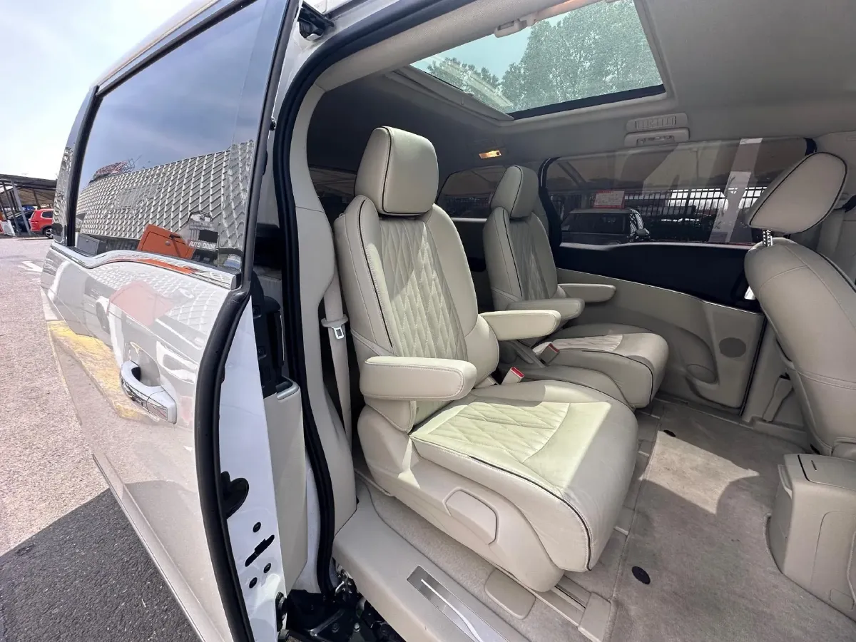 2021 Buick GL8 2.0T 237HP L4 9AT,autocango,china used car exporter,china ev exporter,chinese used car exporter,chinese used ev exporter