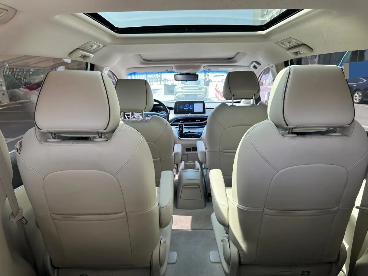 2021 Buick GL8 2.0T 237HP L4 9AT,autocango,china used car exporter,china ev exporter,chinese used car exporter,chinese used ev exporter