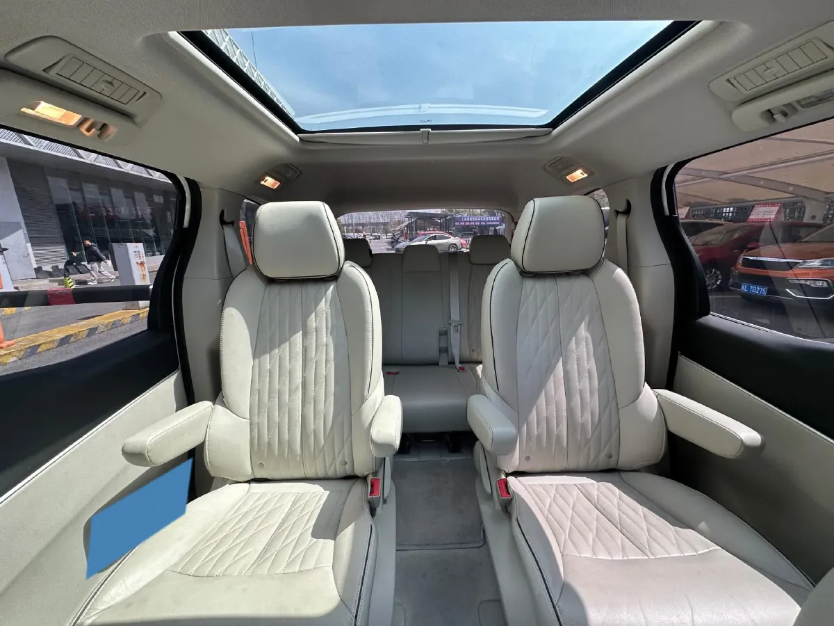 2021 Buick GL8 2.0T 237HP L4 9AT,autocango,china used car exporter,china ev exporter,chinese used car exporter,chinese used ev exporter