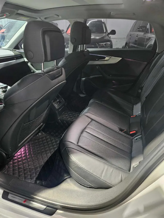 2020 Audi A4L 2.0T 190HP L4 7DCT,autocango,china used car exporter,china ev exporter,chinese used car exporter,chinese used ev exporter