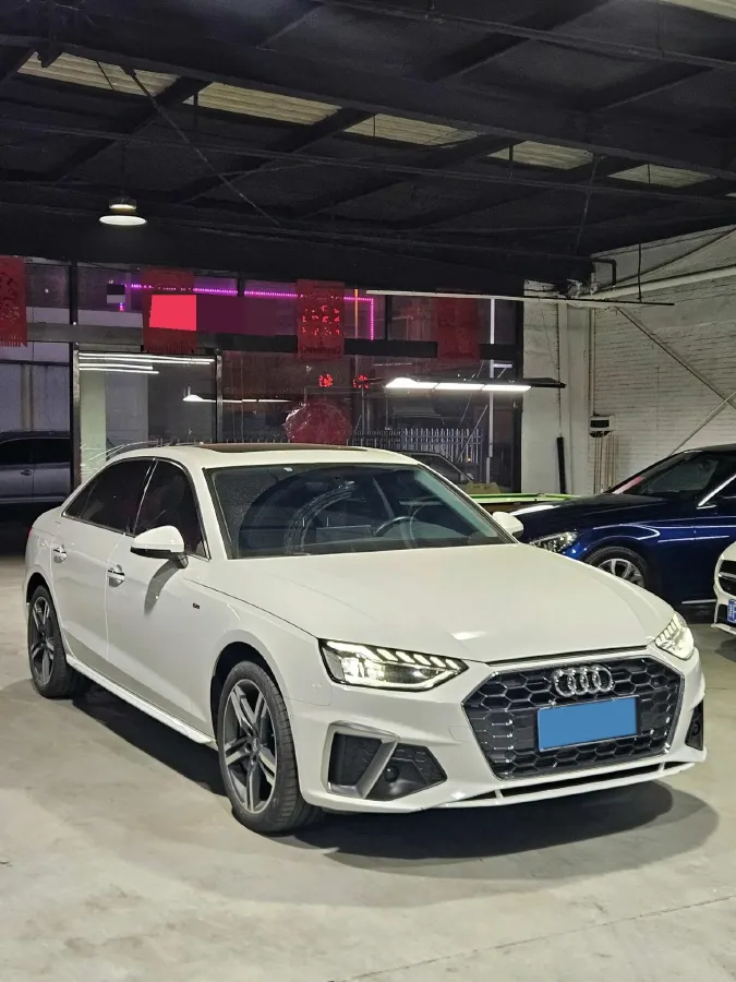 2020 Audi A4L 2.0T 190HP L4 7DCT,autocango,china used car exporter,china ev exporter,chinese used car exporter,chinese used ev exporter