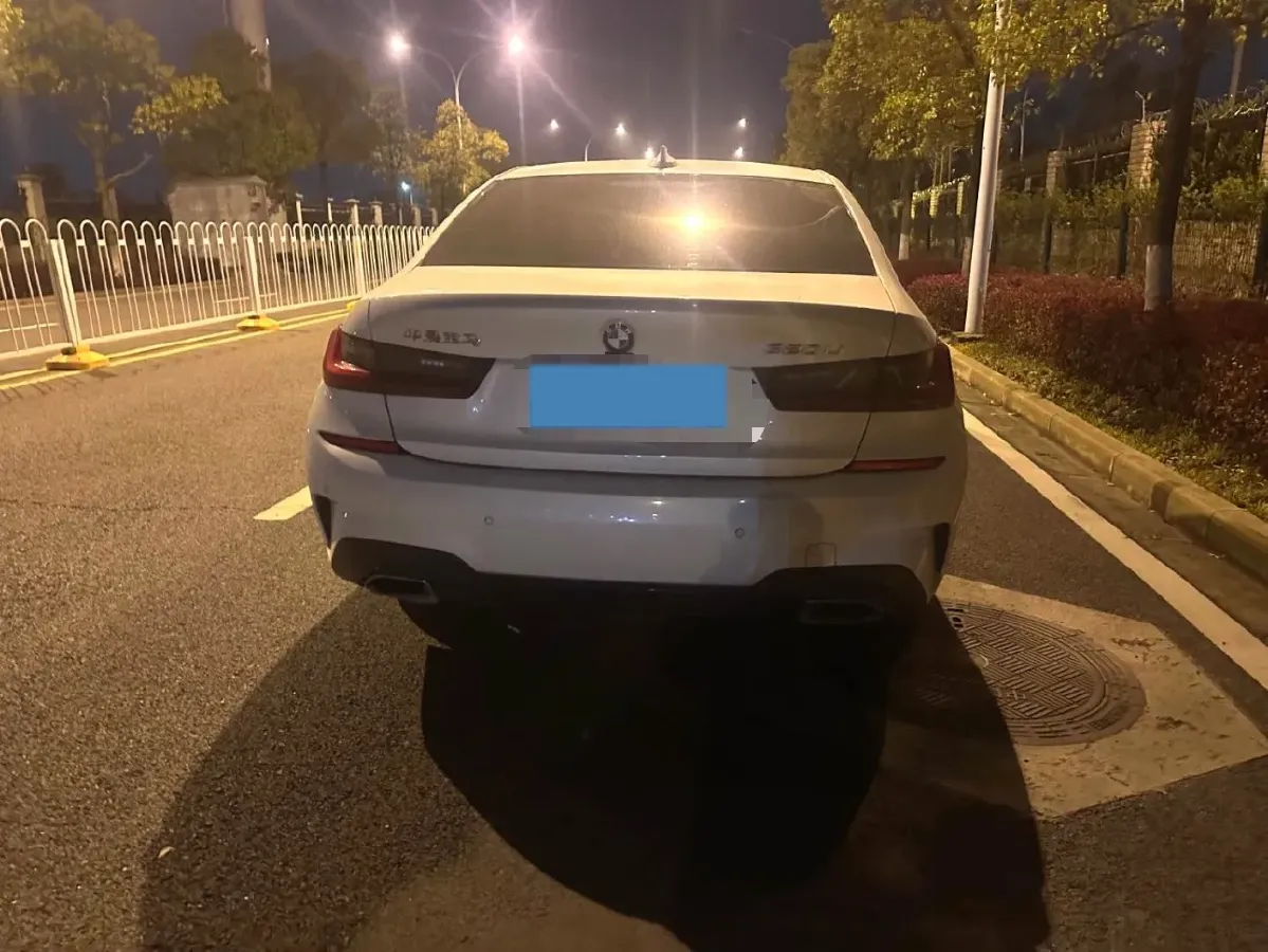 2022 BMW 3 Series 2.0T 156HP L4 8AT,autocango,china used car exporter,china ev exporter,chinese used car exporter,chinese used ev exporter