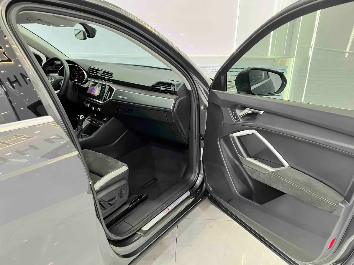 2022 Audi Q3 1.4T 150HP L4 7DCT,autocango,china used car exporter,china ev exporter,chinese used car exporter,chinese used ev exporter