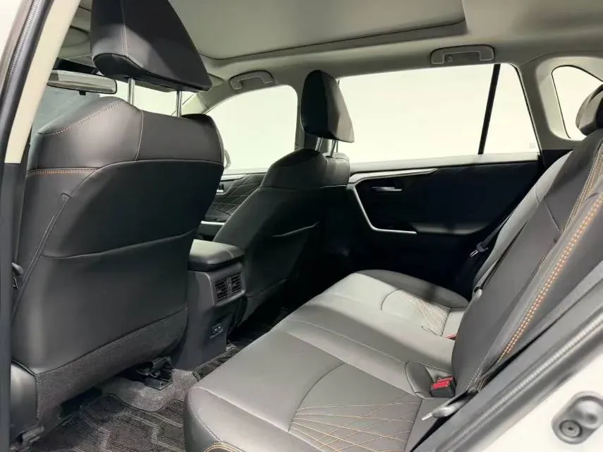 2024 Toyota RAV4 2.0L 171HP L4 CVT,autocango,china used car exporter,china ev exporter,chinese used car exporter,chinese used ev exporter