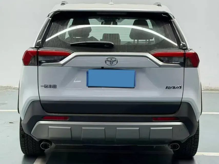 2024 Toyota RAV4 2.0L 171HP L4 CVT,autocango,china used car exporter,china ev exporter,chinese used car exporter,chinese used ev exporter