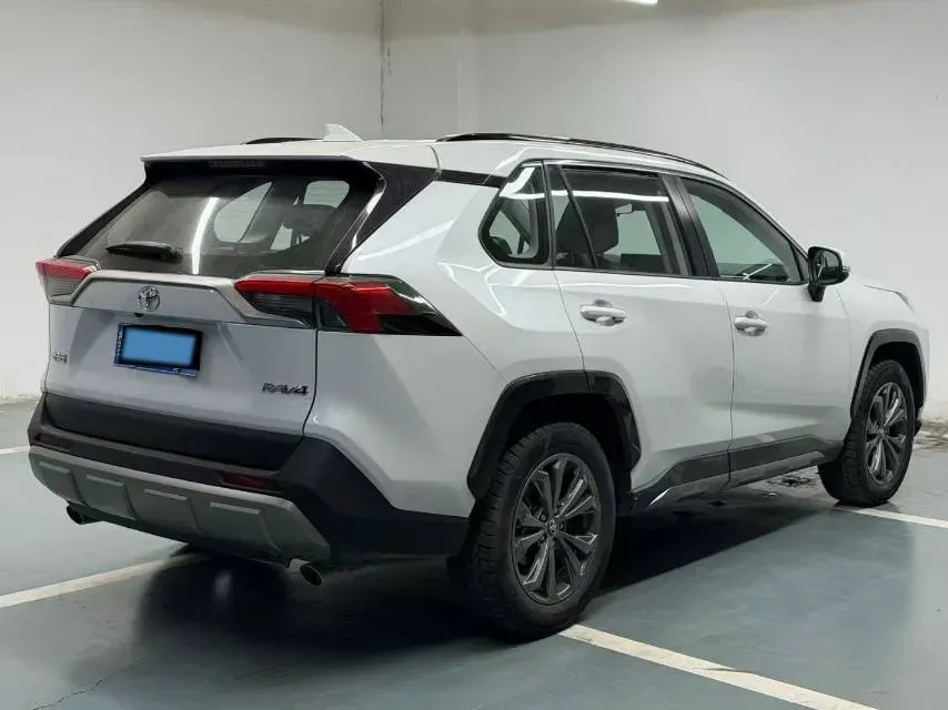 2024 Toyota RAV4 2.0L 171HP L4 CVT,autocango,china used car exporter,china ev exporter,chinese used car exporter,chinese used ev exporter