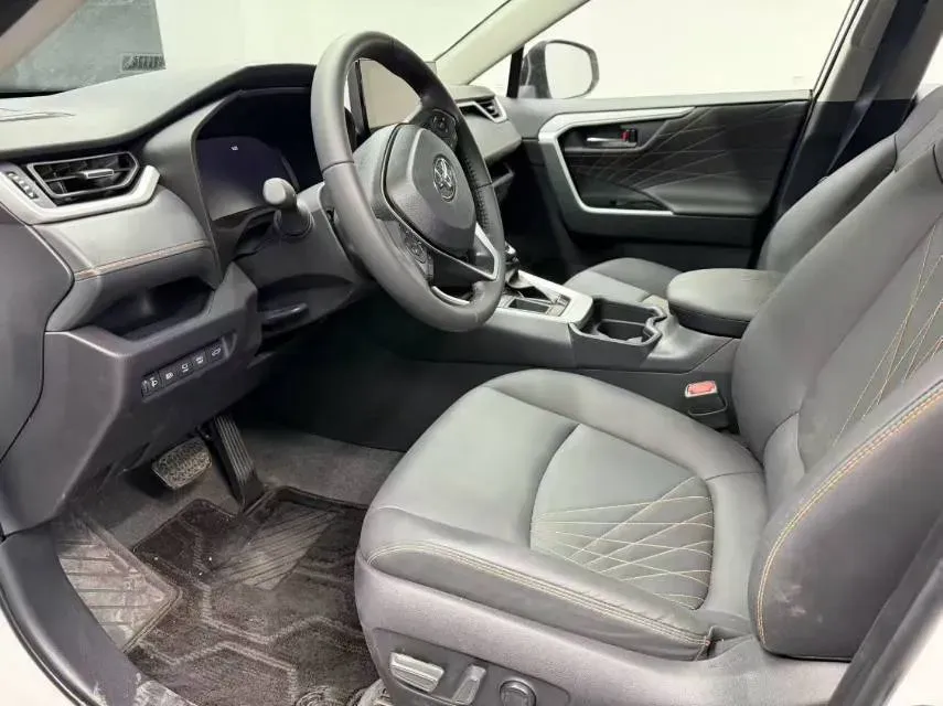 2024 Toyota RAV4 2.0L 171HP L4 CVT,autocango,china used car exporter,china ev exporter,chinese used car exporter,chinese used ev exporter