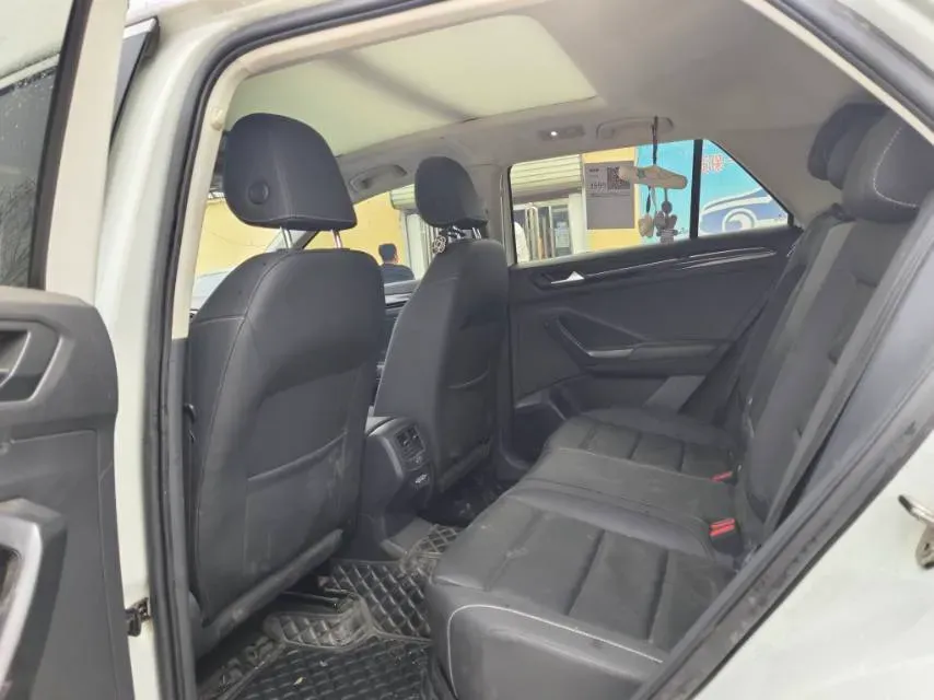 2021 Volkswagen T-Roc 1.4T 150HP L4 7DCT,autocango,china used car exporter,china ev exporter,chinese used car exporter,chinese used ev exporter