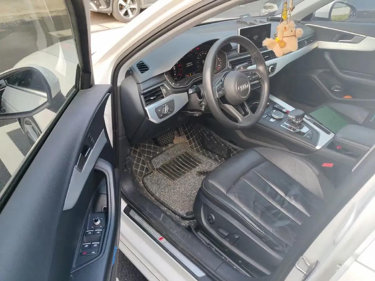 2019 Audi A4L 2.0T 190HP L4 7DCT,autocango,china used car exporter,china ev exporter,chinese used car exporter,chinese used ev exporter