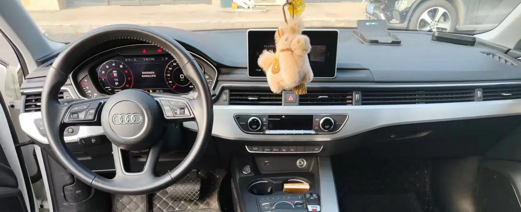 2019 Audi A4L 2.0T 190HP L4 7DCT,autocango,china used car exporter,china ev exporter,chinese used car exporter,chinese used ev exporter