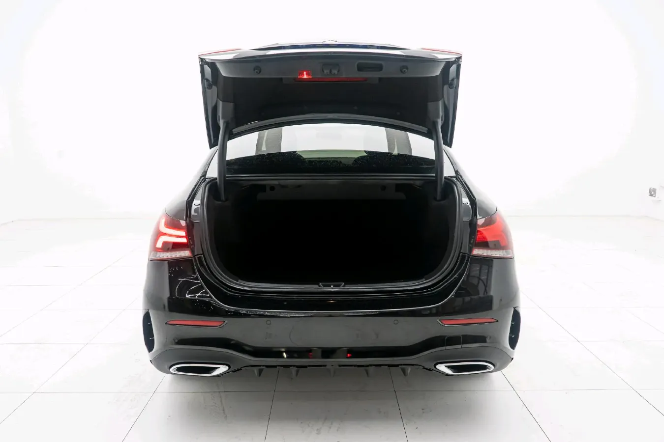 2020 Mercedes-Benz A Class 1.3T 163HP L4 7DCT,autocango,china used car exporter,china ev exporter,chinese used car exporter,chinese used ev exporter