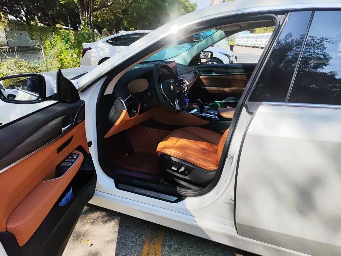 2021 BMW 6 Series GT 2.0T 258HP L4 8AT,autocango,china used car exporter,china ev exporter,chinese used car exporter,chinese used ev exporter