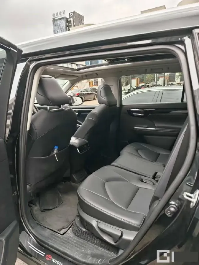 2023 Toyota Highlander 2.5L 189HP L4 E-CVT Hybrid,autocango,china used car exporter,china ev exporter,chinese used car exporter,chinese used ev exporter