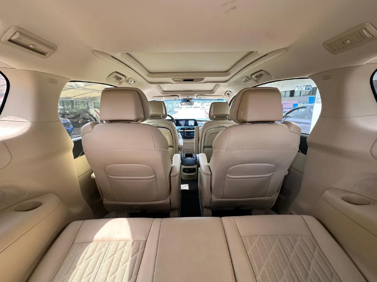 2022 Buick GL8 2.0T 237HP L4 9AT,autocango,china used car exporter,china ev exporter,chinese used car exporter,chinese used ev exporter