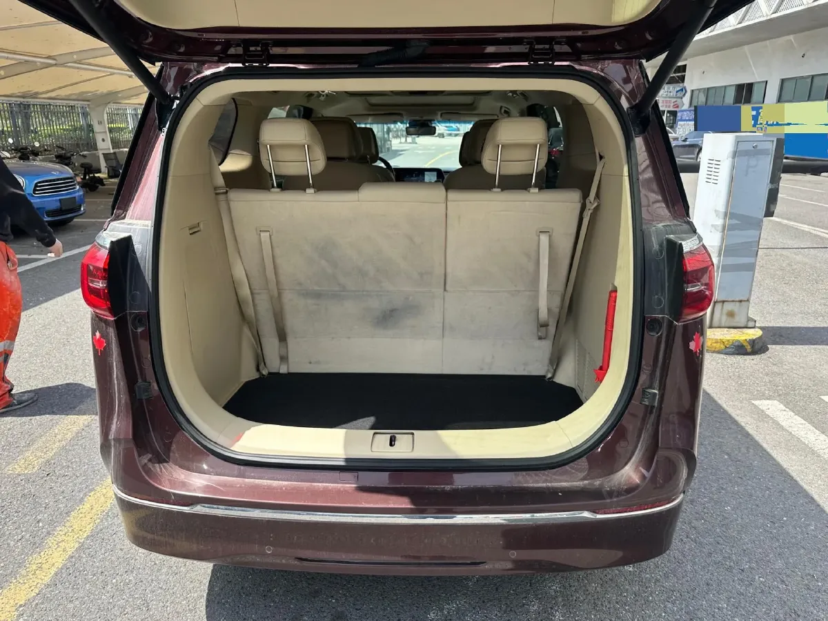 2022 Buick GL8 2.0T 237HP L4 9AT,autocango,china used car exporter,china ev exporter,chinese used car exporter,chinese used ev exporter