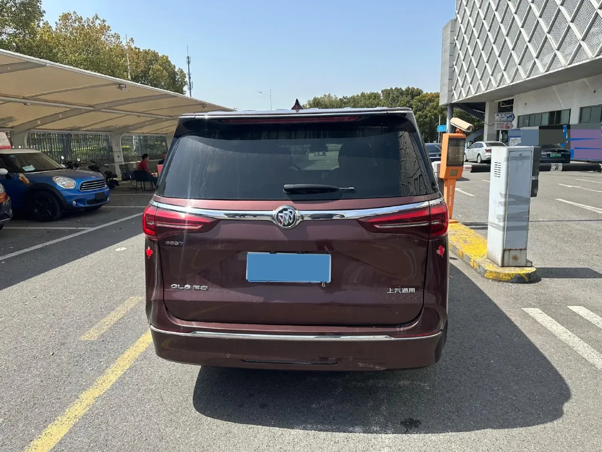 2022 Buick GL8 2.0T 237HP L4 9AT,autocango,china used car exporter,china ev exporter,chinese used car exporter,chinese used ev exporter