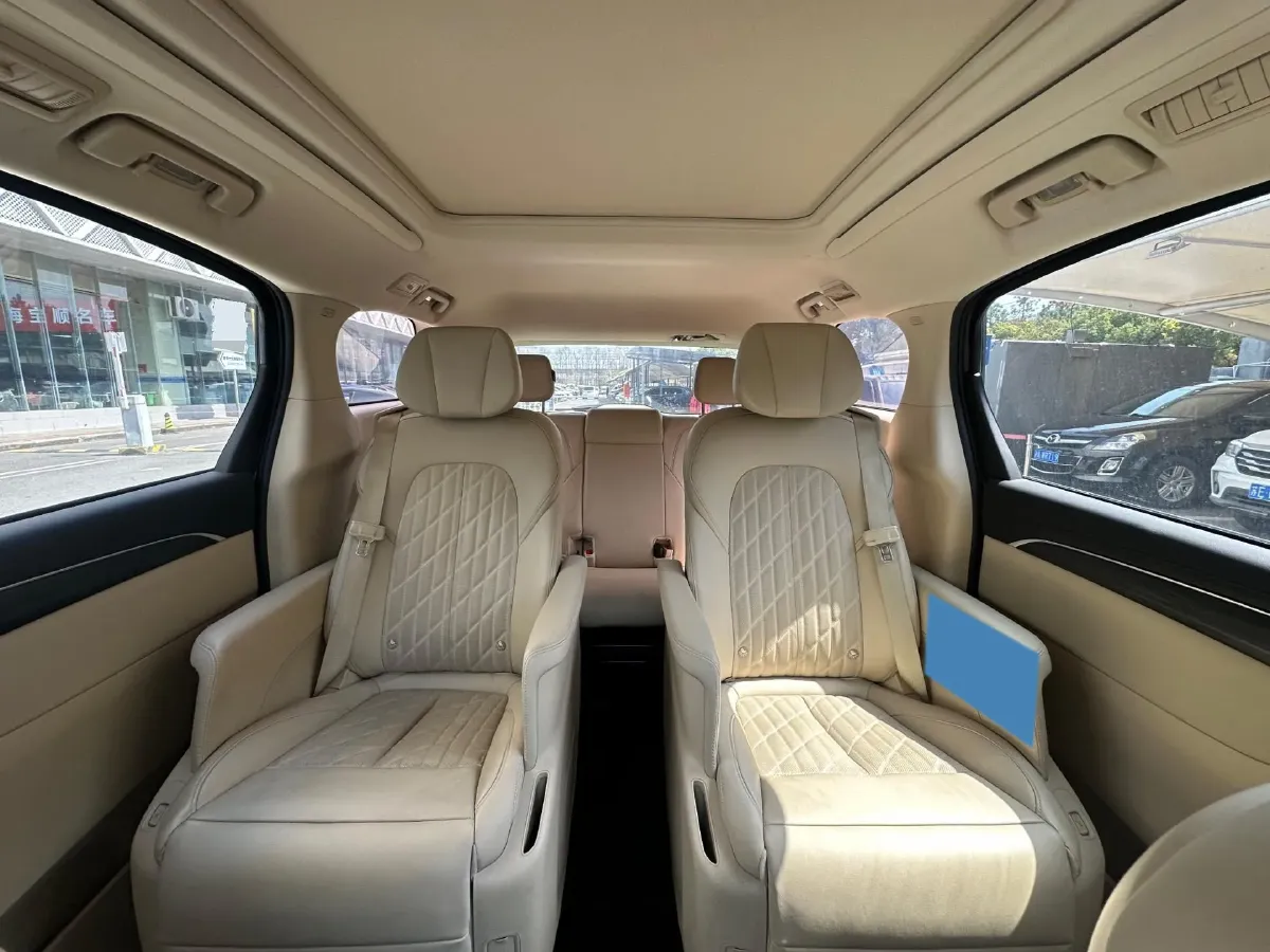 2022 Buick GL8 2.0T 237HP L4 9AT,autocango,china used car exporter,china ev exporter,chinese used car exporter,chinese used ev exporter