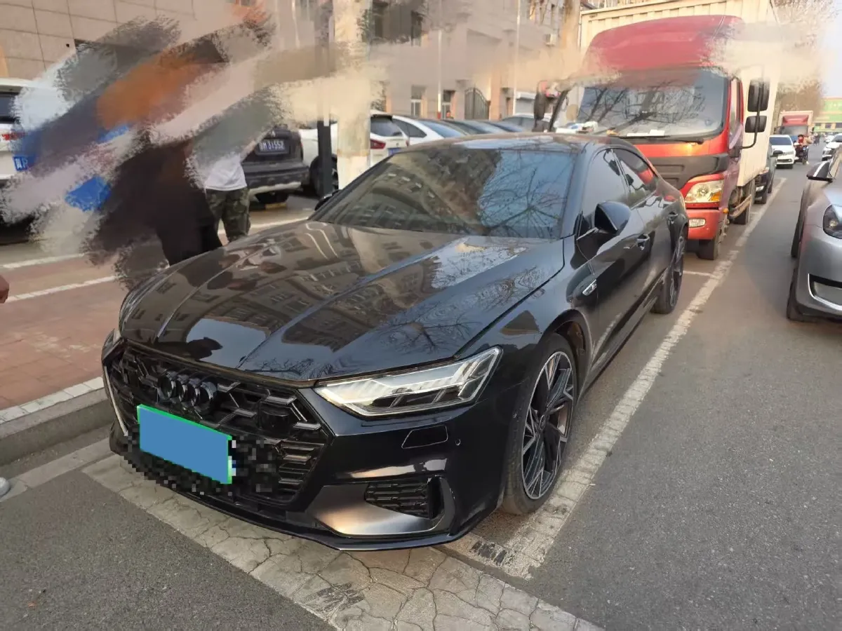 2024 Audi A7L 2.0T 245HP L4 7DCT,autocango,china used car exporter,china ev exporter,chinese used car exporter,chinese used ev exporter
