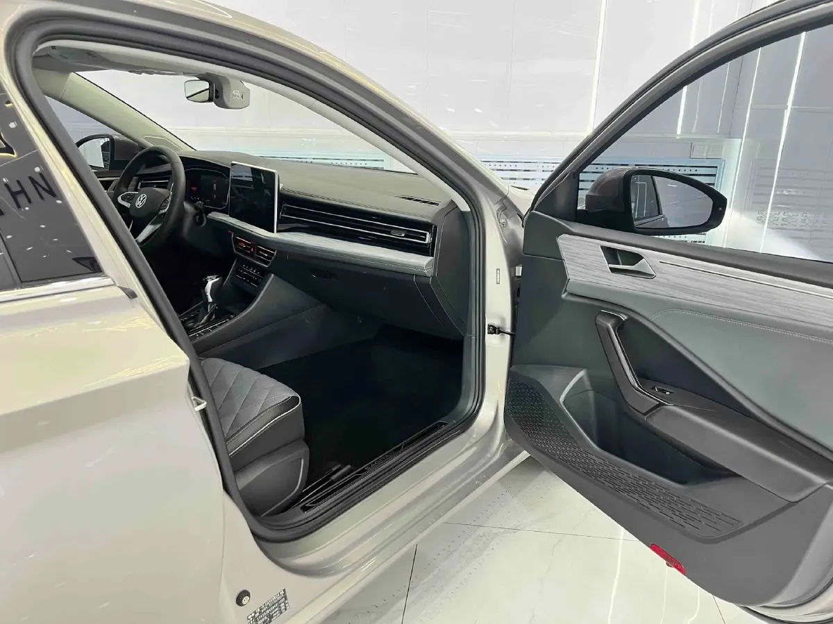 2023 Volkswagen Sagitar 1.4T 150HP L4 7DCT,autocango,china used car exporter,china ev exporter,chinese used car exporter,chinese used ev exporter